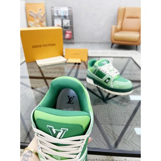 LOUIS VUITTON ルイヴィトン 2025SS 人気新作 メンズ用 カジュアルシューズ LOUIS VUITTON ルイヴィトン 2025SS 人気新作 メンズ用 カジュアルシューズ