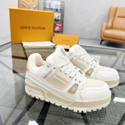 LOUIS VUITTON ルイヴィトン 2025SS 人気爆発 メンズ用 カジュアルシューズ