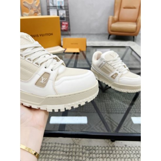 LOUIS VUITTON ルイヴィトン 2025SS 人気爆発 メンズ用 カジュアルシューズ LOUIS VUITTON ルイヴィトン 2025SS 人気爆発 メンズ用 カジュアルシューズ