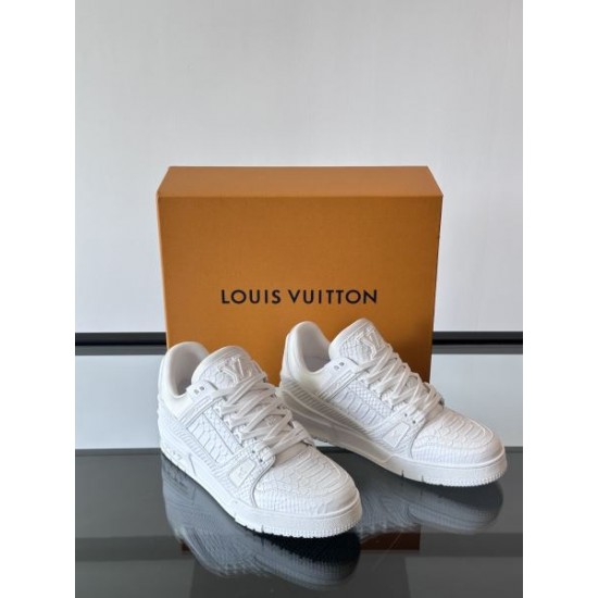 LOUIS VUITTON ルイヴィトン 2025SS 限定価格 メンズ用 カジュアルシューズ LOUIS VUITTON ルイヴィトン 2025SS 限定価格 メンズ用 カジュアルシューズ