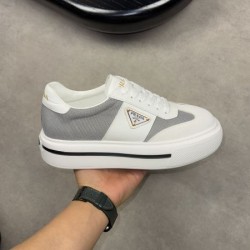 PRADA プラダ 2025SS 累積売上総額第１位 メンズ用 カジュアルシューズ
