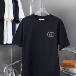 2025SS 半袖Tシャツ GUCCI グッチ 魅力の詰まったスタイル