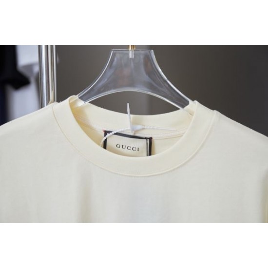 2025SS 半袖Tシャツ GUCCI グッチ 魅力の詰まったスタイル 2025SS 半袖Tシャツ GUCCI グッチ 魅力の詰まったスタイル