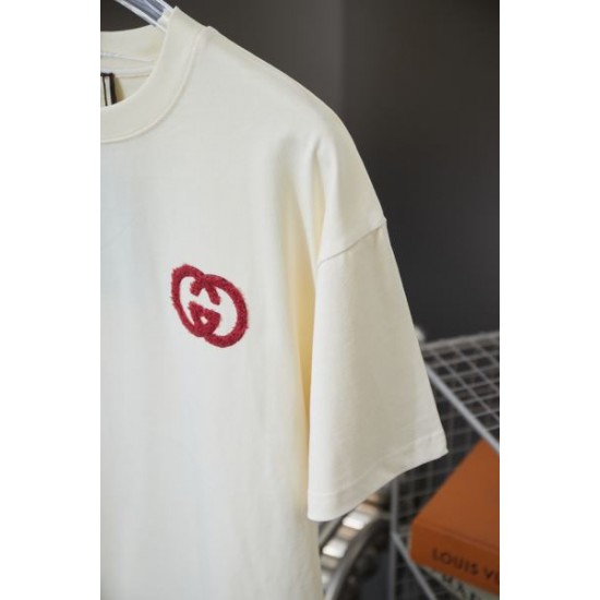 2025SS 半袖Tシャツ GUCCI グッチ 魅力の詰まったスタイル 2025SS 半袖Tシャツ GUCCI グッチ 魅力の詰まったスタイル