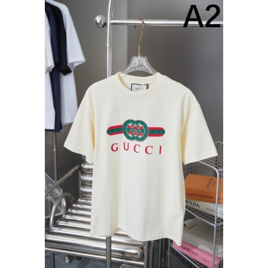 2025SS 半袖Tシャツ GUCCI グッチ 見た目以上のかっこいい 2025SS 半袖Tシャツ GUCCI グッチ 見た目以上のかっこいい