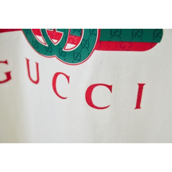 2025SS 半袖Tシャツ GUCCI グッチ 見た目以上のかっこいい 2025SS 半袖Tシャツ GUCCI グッチ 見た目以上のかっこいい