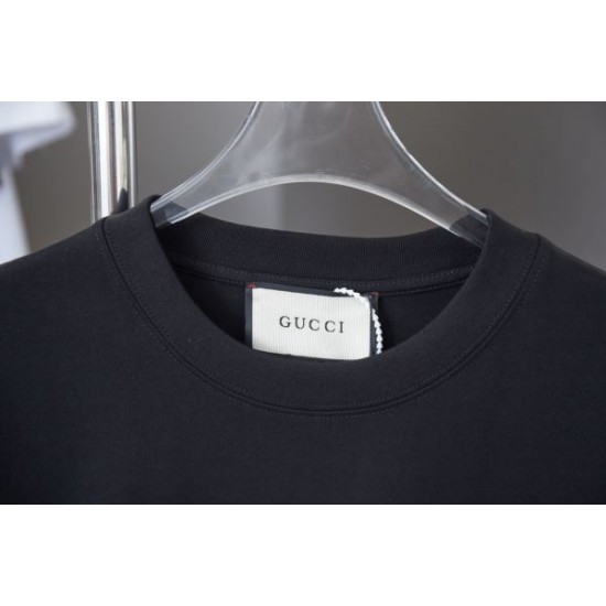 2025SS 半袖Tシャツ GUCCI グッチ 大注目を浴びる春夏新作 2025SS 半袖Tシャツ GUCCI グッチ 大注目を浴びる春夏新作