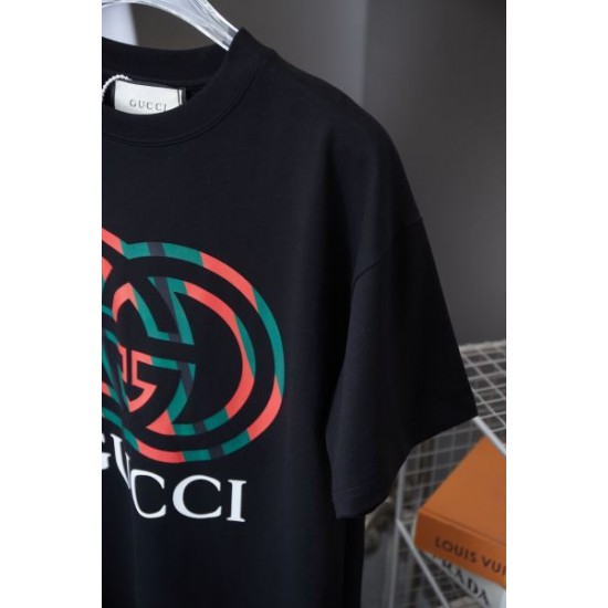 2025SS 半袖Tシャツ GUCCI グッチ 都会的な印象のスタイル 2025SS 半袖Tシャツ GUCCI グッチ 都会的な印象のスタイル