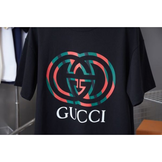 2025SS 半袖Tシャツ GUCCI グッチ 都会的な印象のスタイル 2025SS 半袖Tシャツ GUCCI グッチ 都会的な印象のスタイル