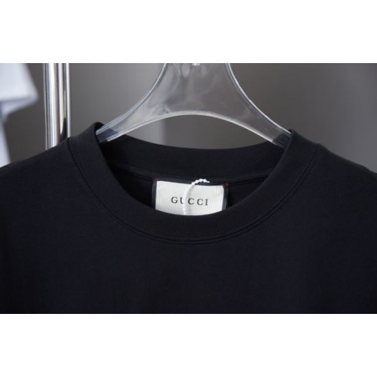 2025SS 半袖Tシャツ GUCCI グッチ この春夏最強のアイテム 2025SS 半袖Tシャツ GUCCI グッチ この春夏最強のアイテム