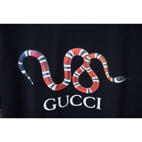 2025SS 半袖Tシャツ GUCCI グッチ この春夏最強のアイテム 2025SS 半袖Tシャツ GUCCI グッチ この春夏最強のアイテム