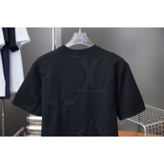 2025SS 半袖Tシャツ LOUIS VUITTON ルイヴィトン 抜け感のある 2025SS 半袖Tシャツ LOUIS VUITTON ルイヴィトン 抜け感のある