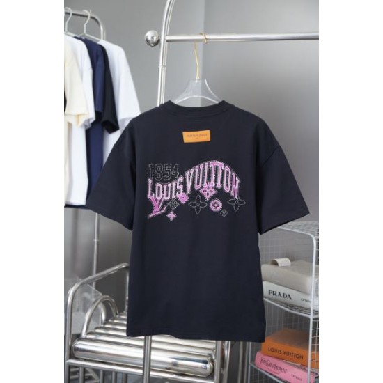 2025SS 半袖Tシャツ LOUIS VUITTON ルイヴィトン 愛用ブランド 2025SS 半袖Tシャツ LOUIS VUITTON ルイヴィトン 愛用ブランド