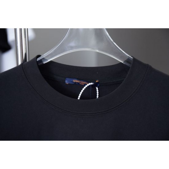 2025SS 半袖Tシャツ LOUIS VUITTON ルイヴィトン 愛用ブランド 2025SS 半袖Tシャツ LOUIS VUITTON ルイヴィトン 愛用ブランド