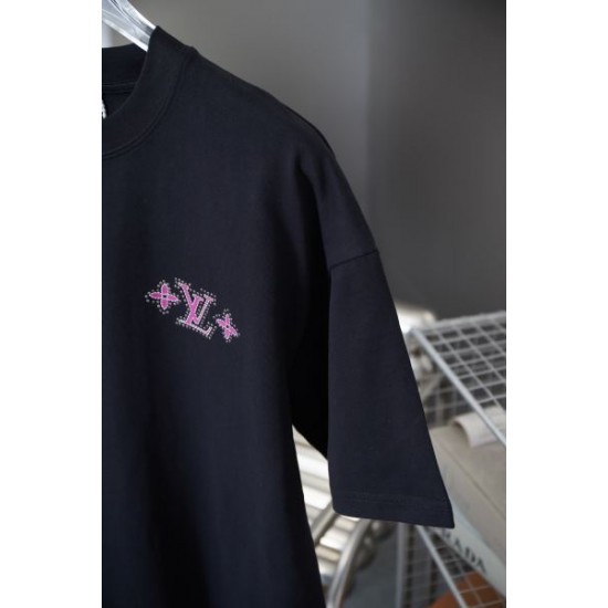 2025SS 半袖Tシャツ LOUIS VUITTON ルイヴィトン 愛用ブランド 2025SS 半袖Tシャツ LOUIS VUITTON ルイヴィトン 愛用ブランド