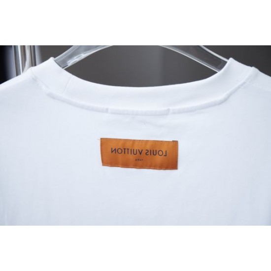 2025SS 半袖Tシャツ LOUIS VUITTON ルイヴィトン 最安価格新品 2025SS 半袖Tシャツ LOUIS VUITTON ルイヴィトン 最安価格新品