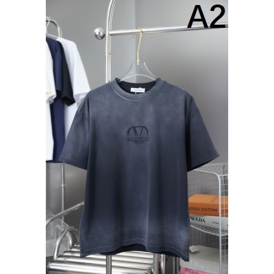 2025SS 半袖Tシャツ VALENTINO ヴァレンティノ 目が離せない