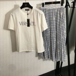 2025SS 上下セット VERSACE ヴェルサーチェ オンライン限定商品