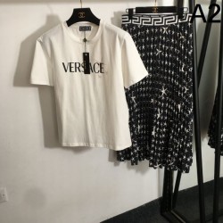 2025SS 上下セット VERSACE ヴェルサーチェ オンライン限定商品
