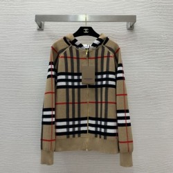 2025SS ニットコート BURBERRY バーバリー カジュアル感を出す