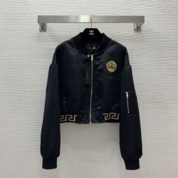 2025SS コート VERSACE ヴェルサーチェ 大人買いする方も多い
