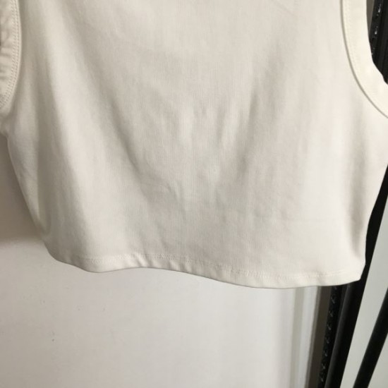 2025SS チョッキ PRADA プラダ スタイリッシュな雰囲気 2025SS チョッキ PRADA プラダ スタイリッシュな雰囲気