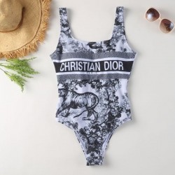 DIOR ディオール 2025SS 上品なカジュアルコーデに 水着