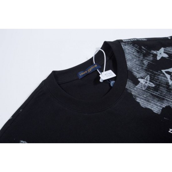 2025SS 半袖Tシャツ LOUIS VUITTON ルイヴィトン オンライン限定 2025SS 半袖Tシャツ LOUIS VUITTON ルイヴィトン オンライン限定