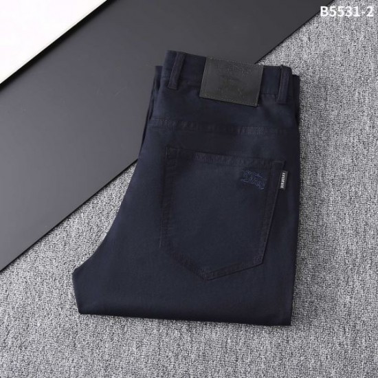 2025SS カジュアルパンツ BURBERRY バーバリー 新作に一目惚れ 2025SS カジュアルパンツ BURBERRY バーバリー 新作に一目惚れ