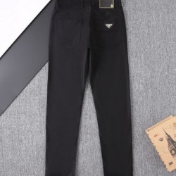 2025SS カジュアルパンツ PRADA プラダ レトロ感のあるデザイン