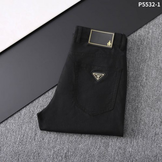2025SS カジュアルパンツ PRADA プラダ レトロ感のあるデザイン 2025SS カジュアルパンツ PRADA プラダ レトロ感のあるデザイン