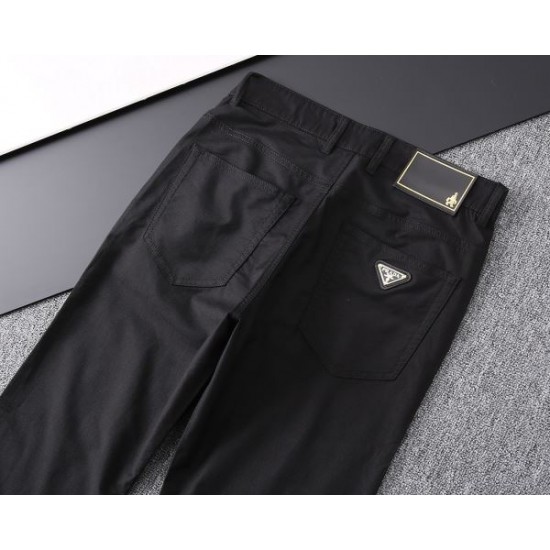 2025SS カジュアルパンツ PRADA プラダ レトロ感のあるデザイン 2025SS カジュアルパンツ PRADA プラダ レトロ感のあるデザイン