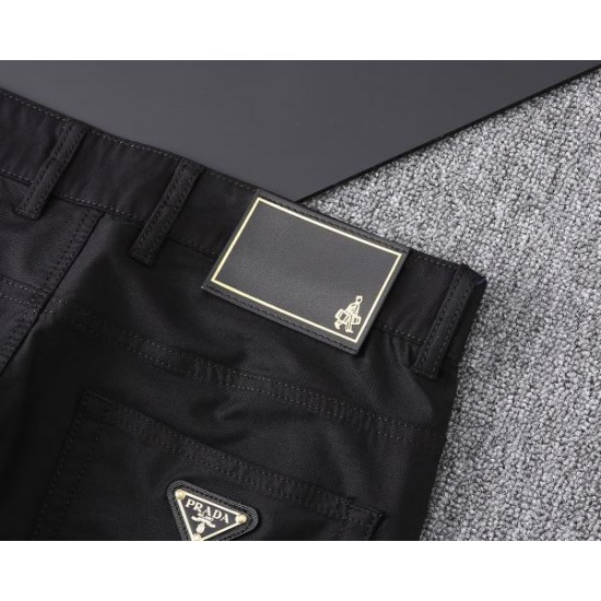 2025SS カジュアルパンツ PRADA プラダ レトロ感のあるデザイン 2025SS カジュアルパンツ PRADA プラダ レトロ感のあるデザイン