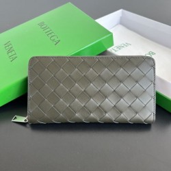 2025SS 人気にも火をつけて BOTTEGA VENETA ボッテガヴェネタ 長財布