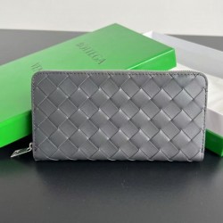 2025SS 春夏新作セレブ愛用 BOTTEGA VENETA ボッテガヴェネタ 長財布