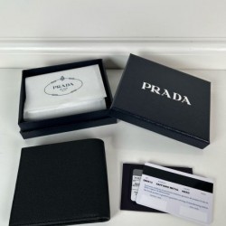 2025SS 売上ランキング1位 PRADA プラダ 二つ折り財布