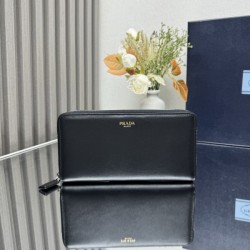 2025SS 最新☆大人気☆話題沸騰 PRADA プラダ 長財布