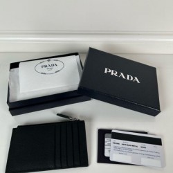2025SS 今年らしく魅力的アップ PRADA プラダ カードケース