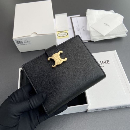 2025SS 引き続き人気のアイテム CELINE セリーヌ 二つ折り財布 2025SS 引き続き人気のアイテム CELINE セリーヌ 二つ折り財布
