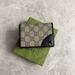 2025SS 気分が上がる憧れブランド GUCCI グッチ 二つ折り財布