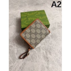 2025SS ゆったり感のあるアイテム GUCCI グッチ 二つ折り財布