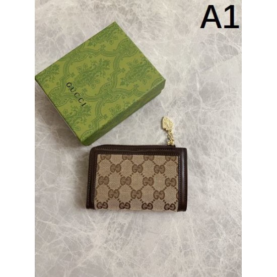 2025SS ファッションの最先端! GUCCI グッチ カードケース 2025SS ファッションの最先端! GUCCI グッチ カードケース