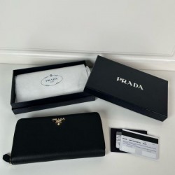2025SS お洒落度が一段アップする PRADA プラダ 長財布