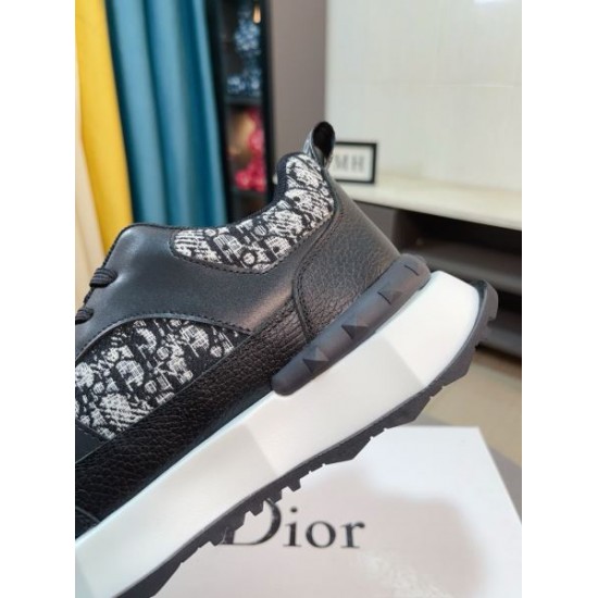 DIOR ディオール 2025SS 飽きのこないデザイン メンズ用 カジュアルシューズ DIOR ディオール 2025SS 飽きのこないデザイン メンズ用 カジュアルシューズ