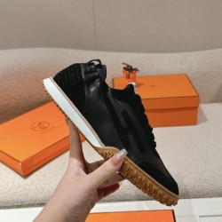 HERMES エルメス 2025SS シーン問わずに使える メンズ用 カジュアルシューズ 