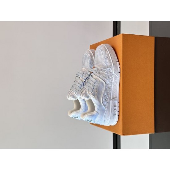 LOUIS VUITTON ルイヴィトン 2025SS 現地価格sale メンズ用 カジュアルシューズ LOUIS VUITTON ルイヴィトン 2025SS 現地価格sale メンズ用 カジュアルシューズ