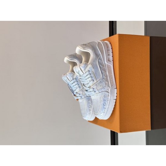 LOUIS VUITTON ルイヴィトン 2025SS 現地価格sale メンズ用 カジュアルシューズ LOUIS VUITTON ルイヴィトン 2025SS 現地価格sale メンズ用 カジュアルシューズ