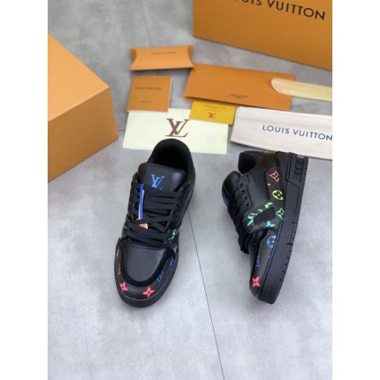 LOUIS VUITTON ルイヴィトン 2025SS 超人気最新作 メンズ用 カジュアルシューズ LOUIS VUITTON ルイヴィトン 2025SS 超人気最新作 メンズ用 カジュアルシューズ