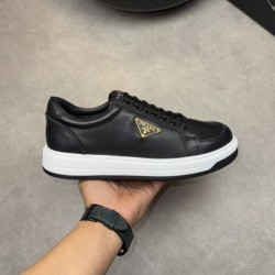 PRADA プラダ 2025SS 期待値も高いアイテム メンズ用 カジュアルシューズ 