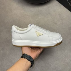 PRADA プラダ 2025SS 期待値も高いアイテム メンズ用 カジュアルシューズ 